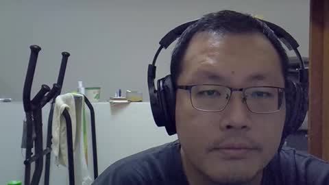 Snapshot of destroy1984 chatting on 10/10/25, 02:21 Destroy November 1984 online show from 10/10/25, 02:21