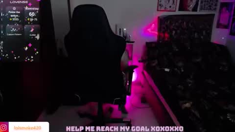 Snapshot of destroyall420 chatting on 11/20/25, 11:15 Lola Bdsm and fries online show from 11/20/25, 11:15