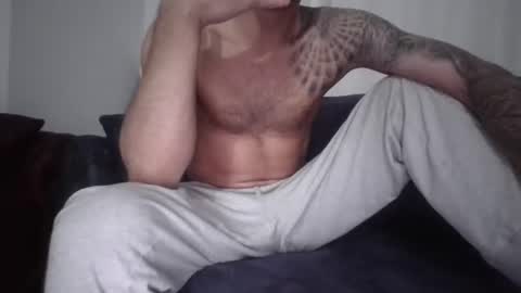 Snapshot of destrudoxxx chatting on 11/23/25, 06:41 Destrudo online show from 11/23/25, 06:41