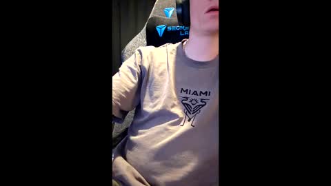 Snapshot of detoxicss chatting on 05/22/26, 01:02 detoxicss online show from 05/22/26, 01:02