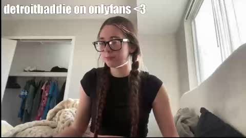 detroitbaddie online show from 11/13/25, 02:05