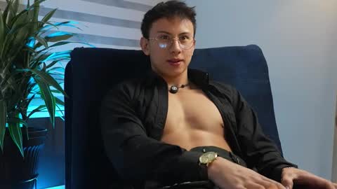 Snapshot of deus_belli chatting on 09/30/25, 06:40 Deus Belli online show from 09/30/25, 06:40