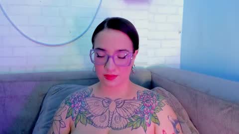 Snapshot of deva_blue chatting on 03/05/25, 03:29 Deva Blue online show from 03/05/25, 03:29