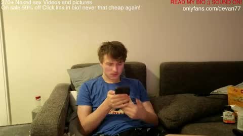 Snapshot of devantheplug chatting on 05/08/26, 09:03 Devan online show from 05/08/26, 09:03
