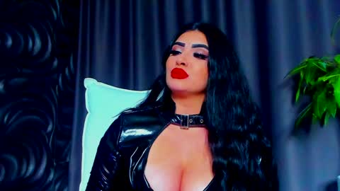 Snapshot of devashaqueen chatting on 02/01/25, 12:18 Devasha online show from 02/01/25, 12:18