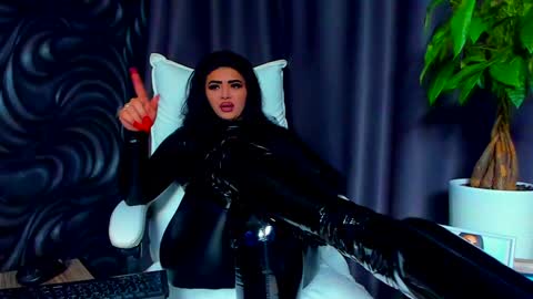 Snapshot of devashaqueen chatting on 02/02/25, 11:53 Devasha online show from 02/02/25, 11:53