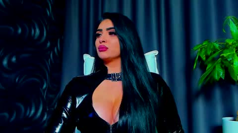 Snapshot of devashaqueen chatting on 02/08/25, 01:32 Devasha online show from 02/08/25, 01:32