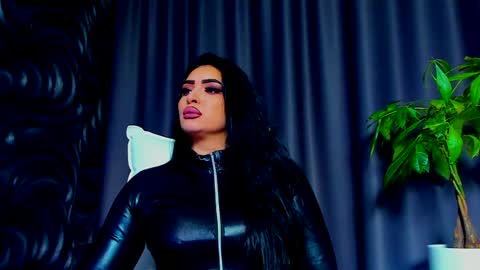 Snapshot of devashaqueen chatting on 02/08/25, 04:25 Devasha online show from 02/08/25, 04:25