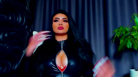 Snapshot of devashaqueen chatting on 02/08/25, 10:29 Devasha online show from 02/08/25, 10:29