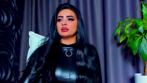 Snapshot of devashaqueen chatting on 02/14/25, 10:14 Devasha online show from 02/14/25, 10:14