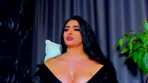 Snapshot of devashaqueen chatting on 02/17/25, 06:59 Devasha online show from 02/17/25, 06:59