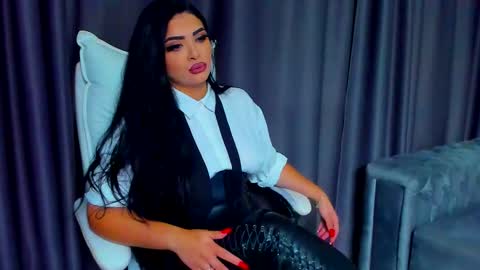 Snapshot of devashaqueen chatting on 09/17/25, 07:10 Devasha online show from 09/17/25, 07:10