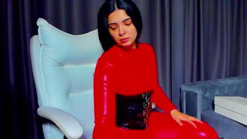 Snapshot of devashaqueen chatting on 11/19/25, 07:52 Devasha online show from 11/19/25, 07:52