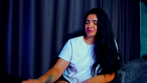 Snapshot of devashaqueen chatting on 11/26/25, 10:22 Devasha online show from 11/26/25, 10:22