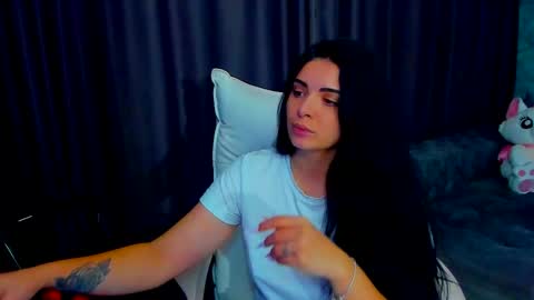 Snapshot of devashaqueen chatting on 12/13/25, 10:15 Devasha online show from 12/13/25, 10:15