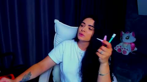 Snapshot of devashaqueen chatting on 12/15/25, 11:09 Devasha online show from 12/15/25, 11:09