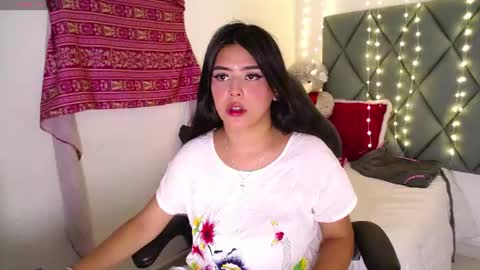 devika online show from 06/18/26, 07:07