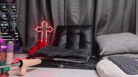 devil_s_bride online show from 03/08/25, 02:23