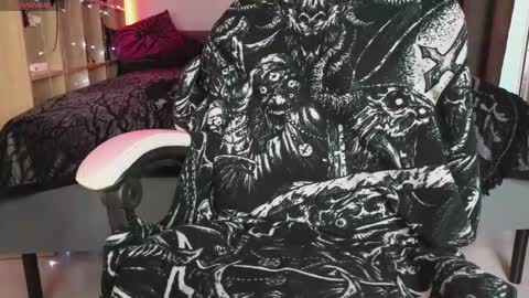 devil_s_bride online show from 04/17/26, 05:05