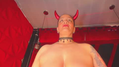 devil_taylorx online show from 09/26/25, 02:32