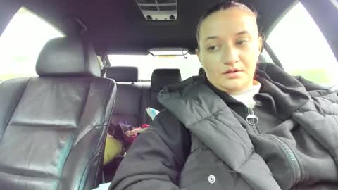 Anna online show from 10/06/25, 08:23