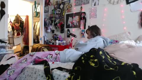 poutyangel online show from 12/21/24, 10:51