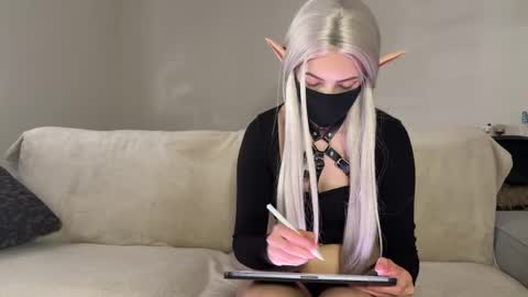 Snapshot of deviliaaa chatting on 04/02/26, 10:13 Devil online show from 04/02/26, 10:13