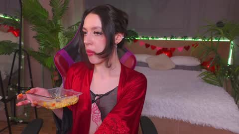 devilinee online show from 02/07/25, 10:08