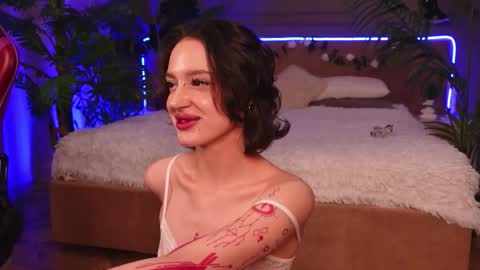 devilinee online show from 11/16/25, 06:19