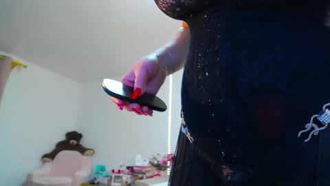 Snapshot of devilishpuss chatting on 12/22/24, 12:50 AlexaMills online show from 12/22/24, 12:50