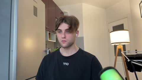 Snapshot of devilnut1 chatting on 02/12/25, 01:37 devilnut1 online show from 02/12/25, 01:37