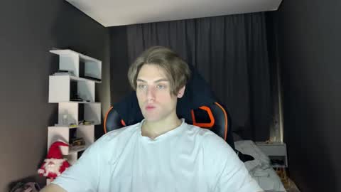 devilnut1 online show from 11/15/25, 06:37