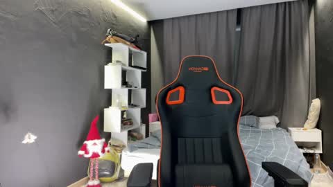 devilnut1 online show from 11/28/25, 09:01