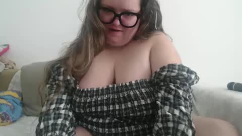 Snapshot of devilschick chatting on 02/24/26, 01:09 DevilsChick -- OF online show from 02/24/26, 01:09