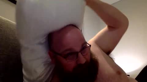 Snapshot of devilwings2 chatting on 09/17/25, 08:05 devilwings2 online show from 09/17/25, 08:05