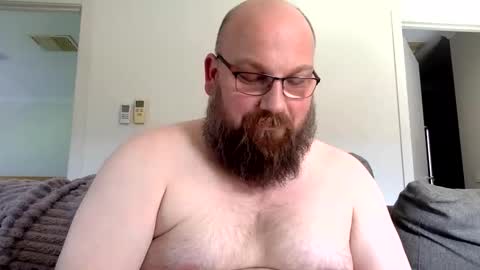 Snapshot of devilwings2 chatting on 11/19/25, 05:40 devilwings2 online show from 11/19/25, 05:40