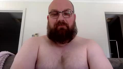 Snapshot of devilwings2 chatting on 11/25/25, 05:40 devilwings2 online show from 11/25/25, 05:40