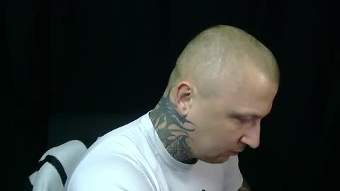Snapshot of devilwithtats chatting on 04/19/26, 07:51 Lucian online show from 04/19/26, 07:51