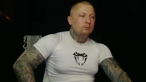 Snapshot of devilwithtats chatting on 05/09/26, 01:38 Lucian online show from 05/09/26, 01:38
