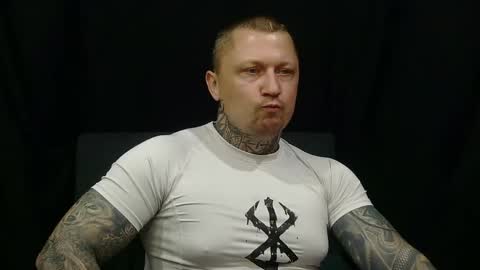 Snapshot of devilwithtats chatting on 05/23/26, 08:07 Lucian online show from 05/23/26, 08:07