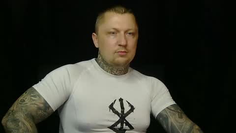 Snapshot of devilwithtats chatting on 05/24/26, 11:48 Lucian online show from 05/24/26, 11:48