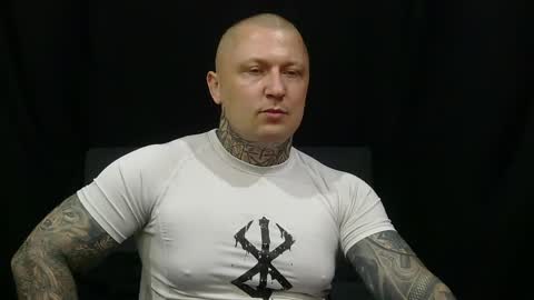 Snapshot of devilwithtats chatting on 05/25/26, 07:25 Lucian online show from 05/25/26, 07:25