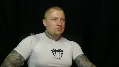 Snapshot of devilwithtats chatting on 06/07/26, 08:18 Lucian online show from 06/07/26, 08:18