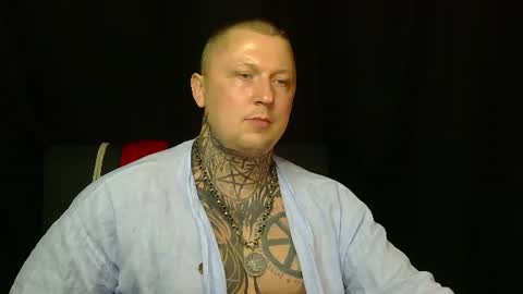 Snapshot of devilwithtats chatting on 07/16/26, 06:03 Lucian online show from 07/16/26, 06:03