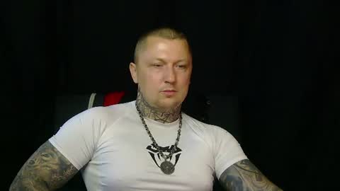 Snapshot of devilwithtats chatting on 07/19/26, 08:51 Lucian online show from 07/19/26, 08:51