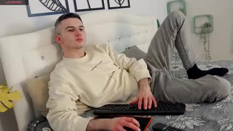 devin_ho online show from 02/09/25, 07:41