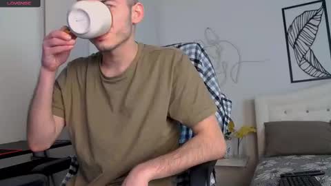 devin_ho online show from 02/12/25, 07:56