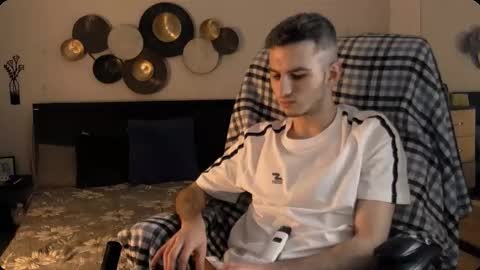 devin_ho online show from 01/12/26, 12:21