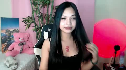 Snapshot of devine_goddessx chatting on 02/01/25, 03:08 Devine Greyson online show from 02/01/25, 03:08