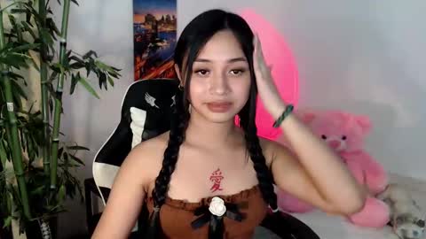 Snapshot of devine_goddessx chatting on 02/06/25, 09:17 Devine Greyson online show from 02/06/25, 09:17